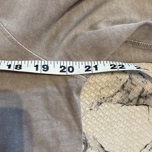 Burberry NEW Large LOGO (Distressed) Sweatshirt🔥Mens SM/Med 21” p-p UNISEX - Picture 8 of 11